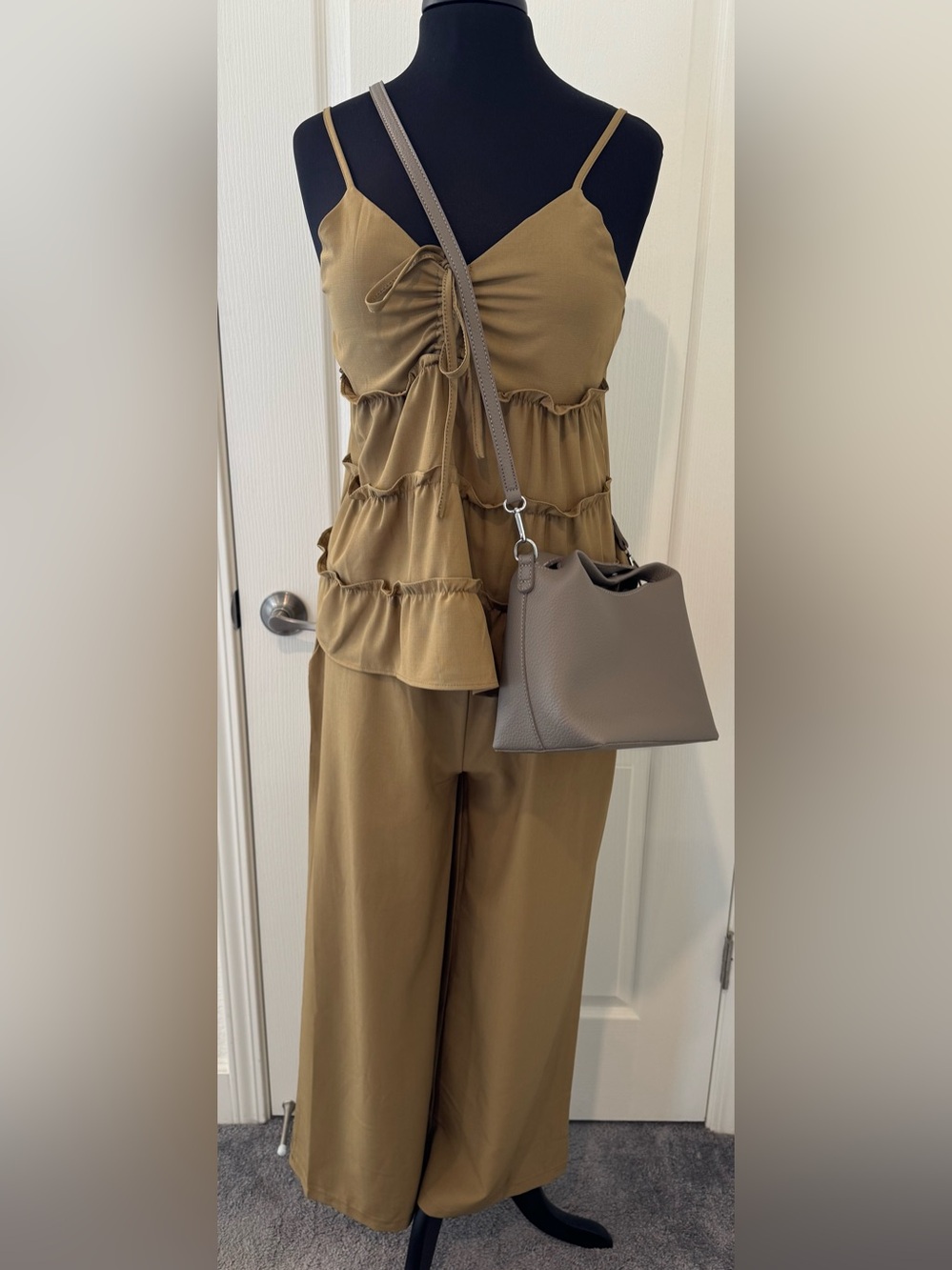 Bundle - Set of Ruffle Tank & Pants w/ Crossbody Bag